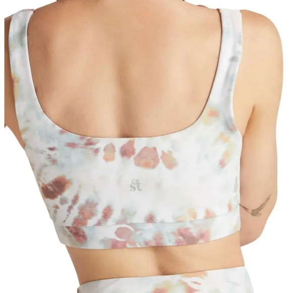 Strut This Jolie White Tye-Dye Sports Bra - Picture 2 of 7